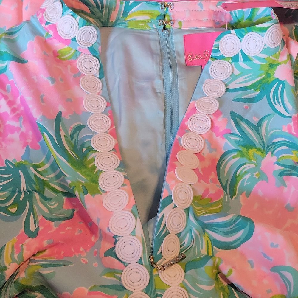 Lilly Pulitzer Jonna Romper, Blue Ibiza Pineapple Shake.. limited stock. Sale!!! - Picture 9 of 10